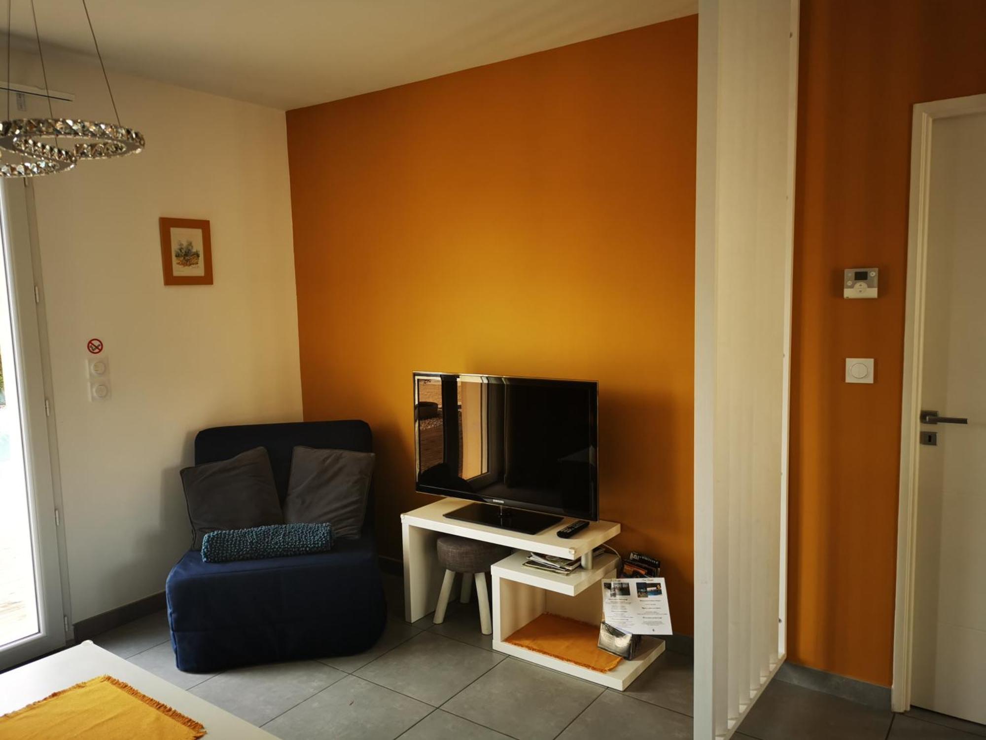 Notre Bastide Maison et table d'hôtes sur réservation, PISCINE et JACUZZI Marcillac-Saint-Quentin Exterior foto